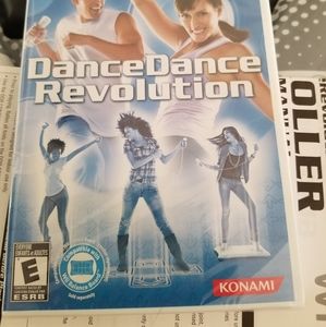 DanceDanceRevolution Bundle - Nintendo Wii